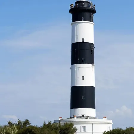 Cap Soleil 4 étoiles à L'ile D'oléron à 150m De La Campeggio *
